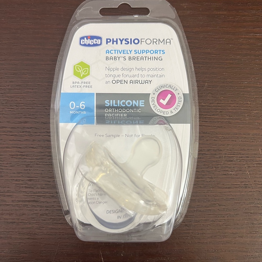 New Chicco PhysioForma Soft Silicone Orthodontic Pacifier